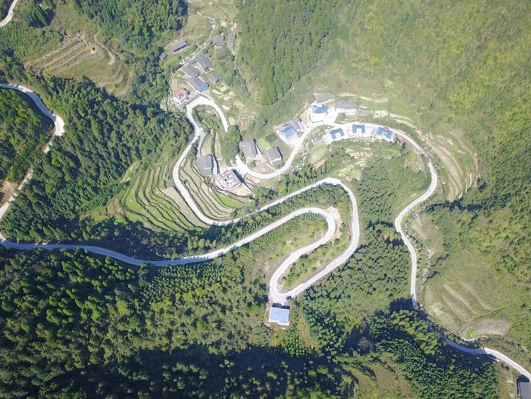 城乡环卫一体化，SG·亚洲胜游环保“洪江模式”助力美丽乡村！